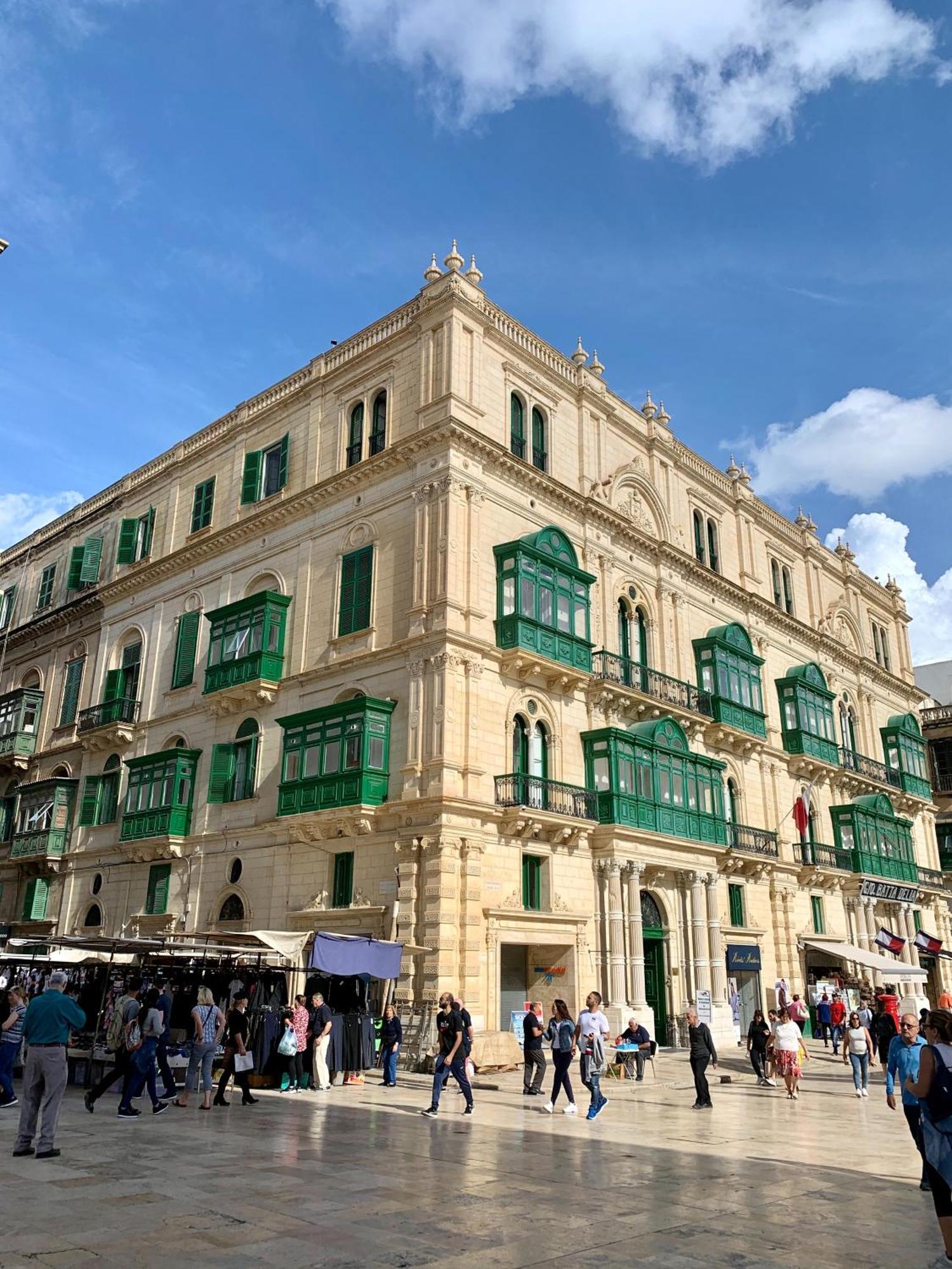 Comfortable 1br With Maltese Balcony In By 360 Estates * Valletta